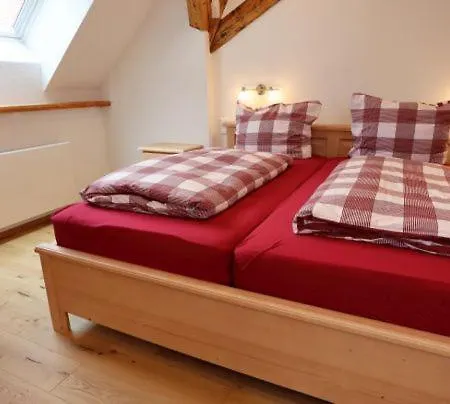 Hof Stallegg * لوفنغن