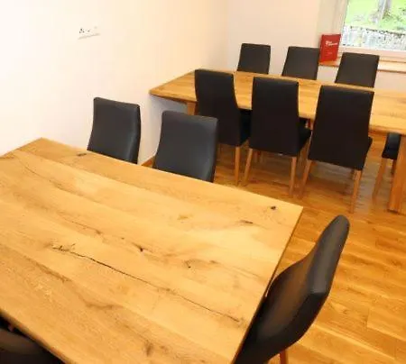 Hof Stallegg * لوفنغن