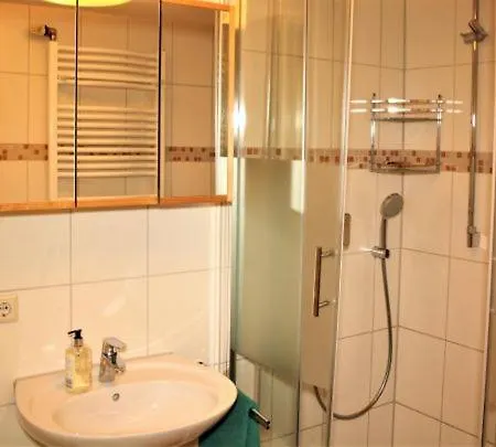 Hof Stallegg * لوفنغن